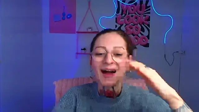 Esmi Winter online show from 02/15/26, 07:51