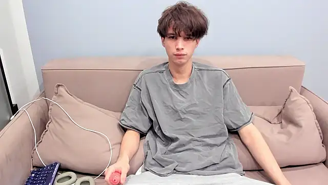 Snapshot of Ur_NextDoor_Boy chatting on 02/18/26, 08:27 Ur NextDoor Boy online show from 02/18/26, 08:27