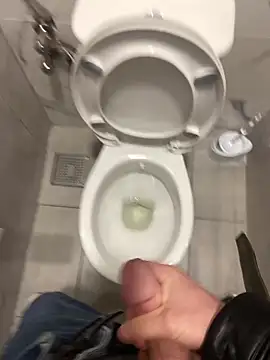 Snapshot of fenasixx chatting on 02/10/26, 06:39 fenasixx online show from 02/10/26, 06:39