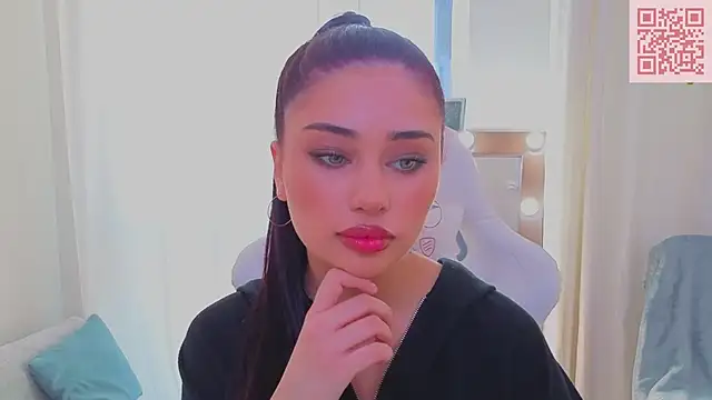 Sofia Plump online show from 03/22/26, 10:07