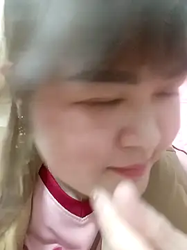 Snapshot of Kee-kimlee chatting on 02/12/26, 04:29 Kee-kimlee online show from 02/12/26, 04:29