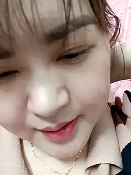 Snapshot of Kee-kimlee chatting on 02/17/26, 02:35 Kee-kimlee online show from 02/17/26, 02:35