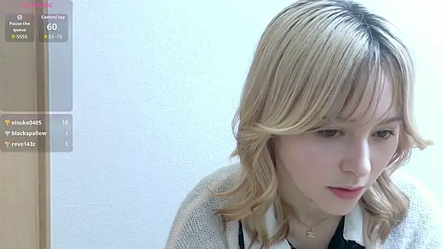 Snapshot of e_ri_ka93 chatting on 06/18/26, 01:37 e ri ka93 online show from 06/18/26, 01:37