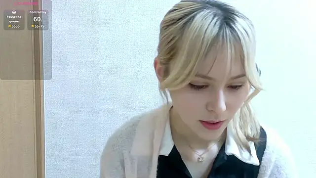 Snapshot of e_ri_ka93 chatting on 06/27/26, 01:39 e ri ka93 online show from 06/27/26, 01:39