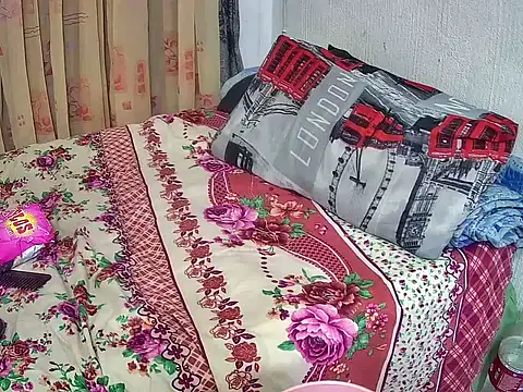 BlackBeauty2002 online show from 02/16/26, 08:27