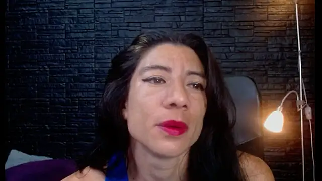 BrendaaCruz online show from 02/12/26, 12:11