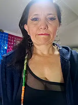 Alexamontiel  online show from 04/06/26, 04:30