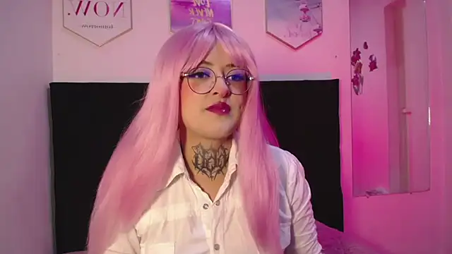 Snapshot of DakotaRouse1 chatting on 03/29/26, 11:43 DakotaRouse1 online show from 03/29/26, 11:43