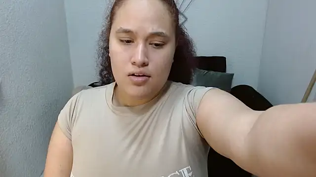 leilanewgirl online show from 04/13/26, 12:21