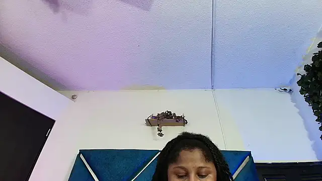 Snapshot of AlexaRousse4u chatting on 04/30/26, 10:25 AlexaRousse4u online show from 04/30/26, 10:25