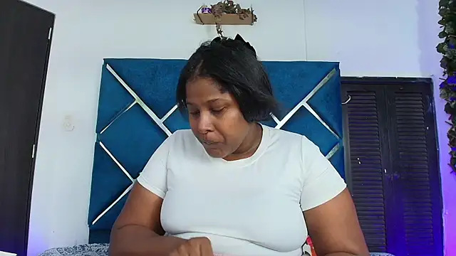 Snapshot of AlexaRousse4u chatting on 06/06/26, 10:25 AlexaRousse4u online show from 06/06/26, 10:25