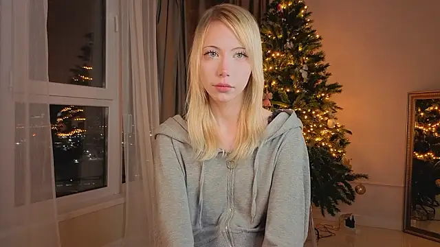 UWU flower online show from 02/17/26, 01:40