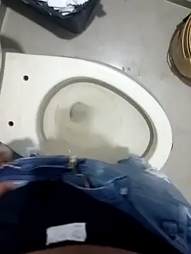 Snapshot of fercheyy chatting on 02/25/26, 04:16 fercheyy online show from 02/25/26, 04:16