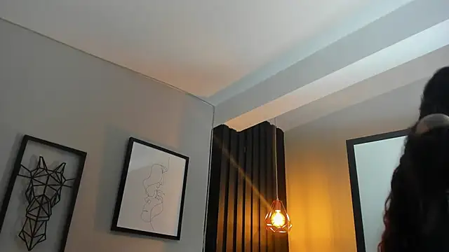 Snapshot of Lanadelrey_1 chatting on 04/12/26, 12:10 Lanadelrey 1 online show from 04/12/26, 12:10