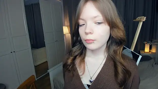 Snapshot of LavenderMitten chatting on 02/28/26, 05:19 LavenderMitten online show from 02/28/26, 05:19