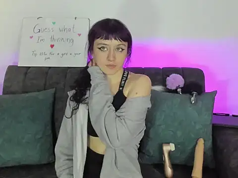 velmoon online show from 02/12/26, 06:03