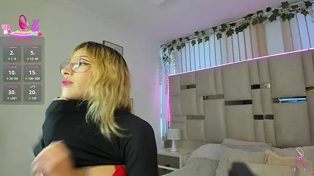 Maya-jhons online show from 03/19/26, 11:47