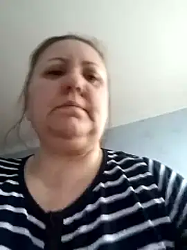 LockyCharm111 online show from 02/13/26, 07:37