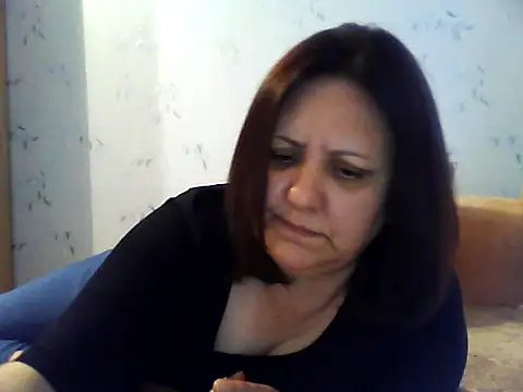 LockyCharm111 online show from 06/09/26, 06:08