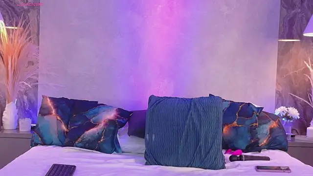 Snapshot of Hannah-Prada chatting on 03/30/26, 11:33 Hannah-Prada online show from 03/30/26, 11:33