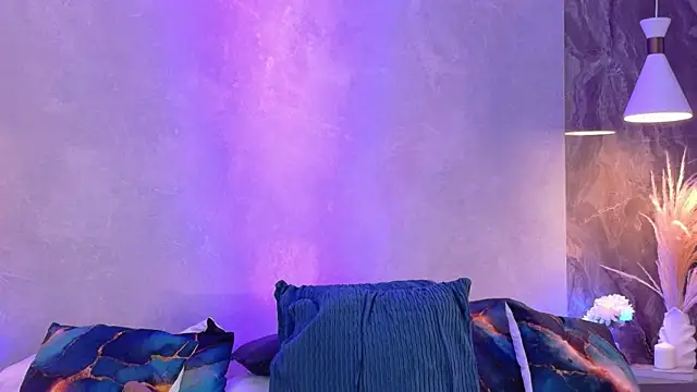 Snapshot of Hannah-Prada chatting on 04/08/26, 11:43 Hannah-Prada online show from 04/08/26, 11:43