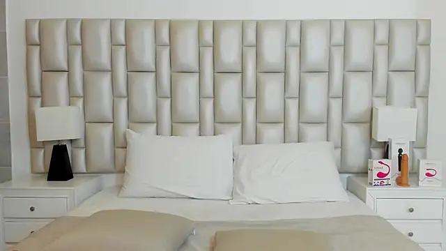 Snapshot of paola_katy_dicks chatting on 02/27/25, 07:47 paola katy dicks online show from 02/27/25, 07:47