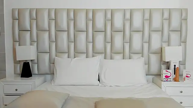 Snapshot of paola_katy_dicks chatting on 03/07/25, 07:49 paola katy dicks online show from 03/07/25, 07:49