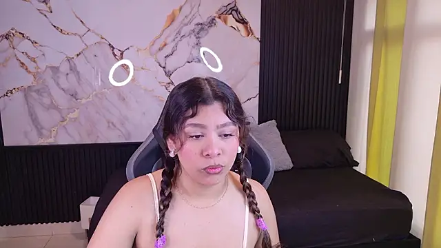 Sophie19   online show from 03/19/26, 12:20