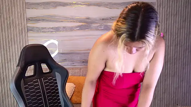 Sophie19   online show from 05/10/26, 12:43