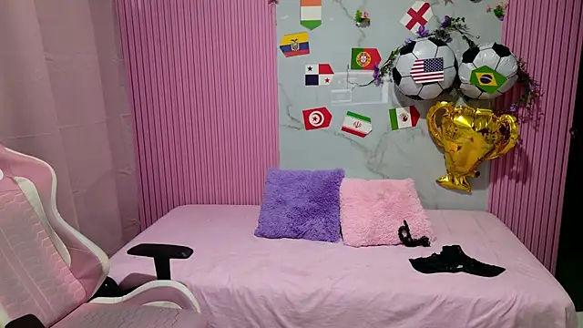 Sophie19   online show from 07/06/26, 12:24