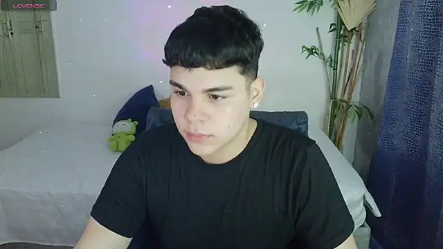 eithan jonnes online show from 02/10/26, 08:46