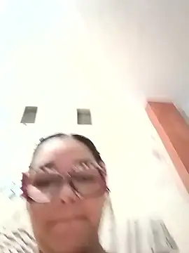 Snapshot of samantha-691 chatting on 02/28/26, 03:51 samantha-691 online show from 02/28/26, 03:51