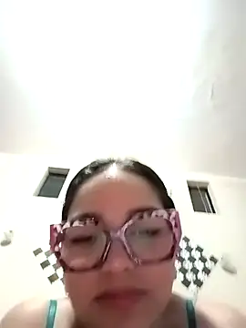 Snapshot of samantha-691 chatting on 03/04/26, 03:45 samantha-691 online show from 03/04/26, 03:45