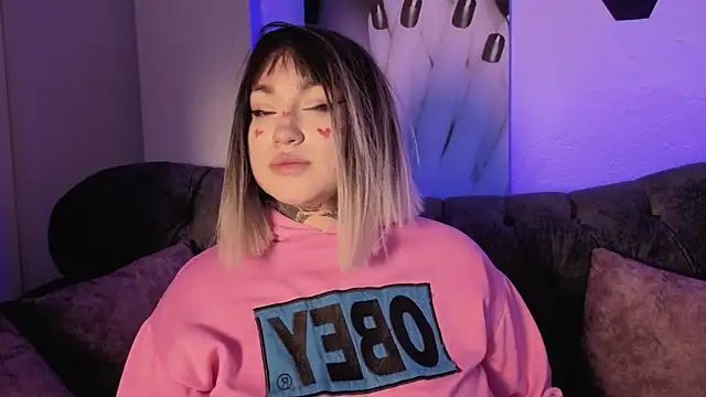 Snapshot of meowboo chatting on 02/15/26, 07:51 meowboo online show from 02/15/26, 07:51