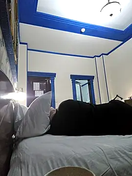 Snapshot of sk8brd_snwbrd_no_snitch chatting on 02/23/26, 11:57 sk8brd snwbrd no snitch online show from 02/23/26, 11:57