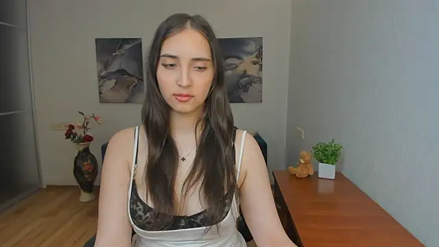 Effy Royse online show from 05/03/26, 05:41