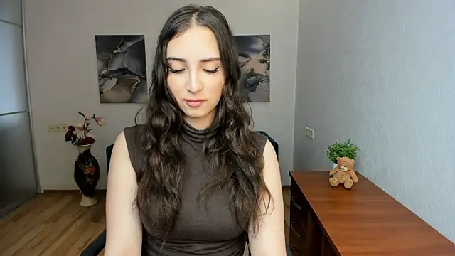 Effy Royse online show from 05/10/26, 05:34