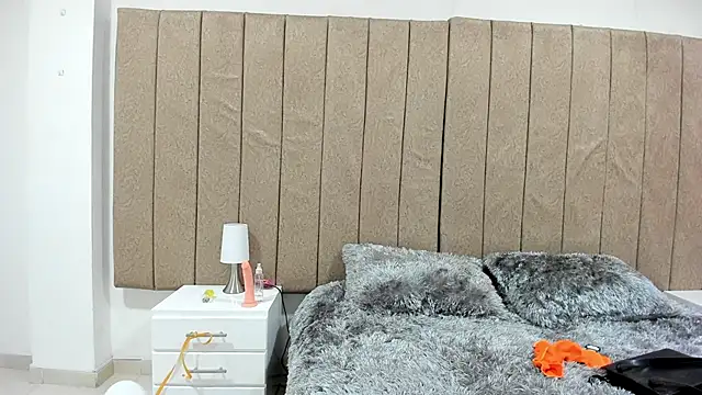 Snapshot of valery_slim18 chatting on 02/16/26, 12:01 valery slim18 online show from 02/16/26, 12:01