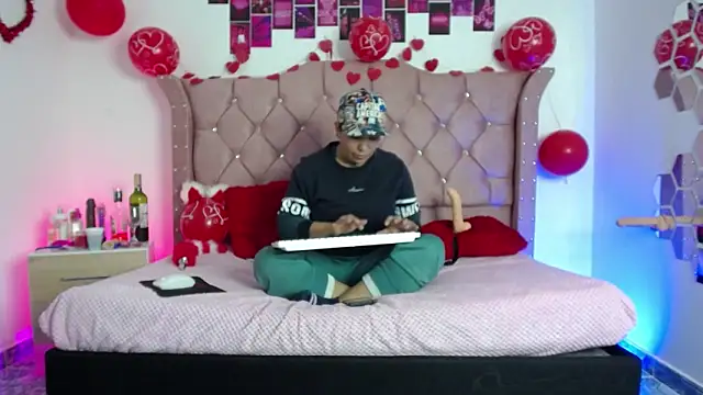 Snapshot of nat_evans8 chatting on 02/17/26, 03:36 nat evans8 online show from 02/17/26, 03:36