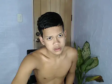 UrAsian Turjak online show from 02/19/26, 07:15