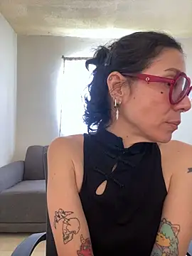 JeanneDuval8888 online show from 04/07/26, 10:20