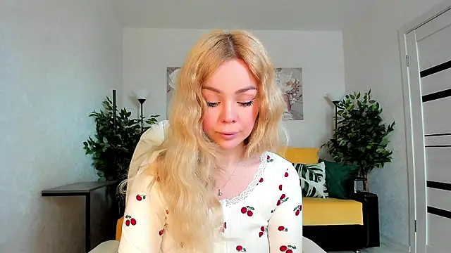 caty kiss online show from 04/17/26, 02:58