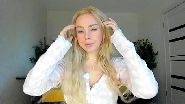 Snapshot of caty_kiss chatting on 07/18/26, 03:54 caty kiss online show from 07/18/26, 03:54