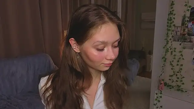 Snapshot of HolliBillig chatting on 02/13/26, 07:21 HolliBillig online show from 02/13/26, 07:21