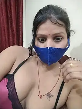 Snapshot of ankita077 chatting on 06/08/26, 01:33 ankita077 online show from 06/08/26, 01:33