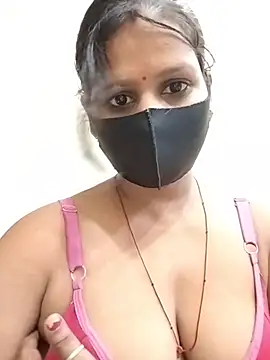 Snapshot of ankita077 chatting on 06/22/26, 03:25 ankita077 online show from 06/22/26, 03:25
