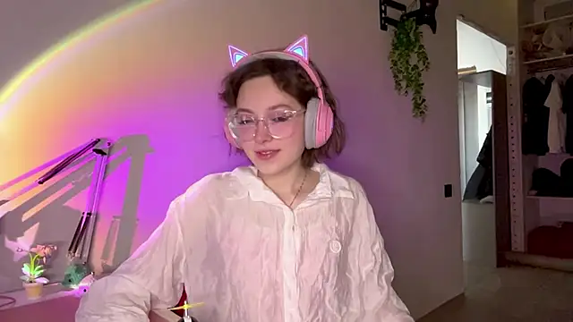 Snapshot of SlunkRear chatting on 02/13/26, 12:06 SlunkRear online show from 02/13/26, 12:06