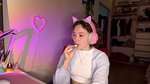 Snapshot of SlunkRear chatting on 02/22/26, 10:08 SlunkRear online show from 02/22/26, 10:08