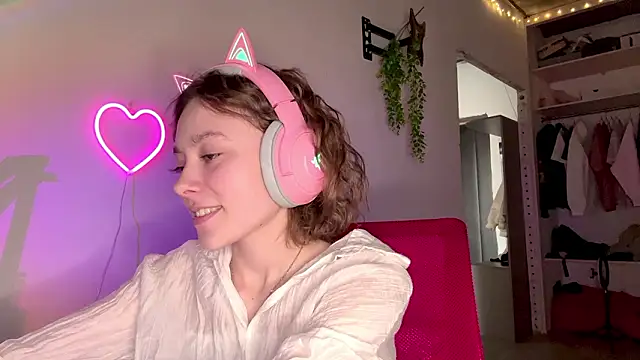 SlunkRear online show from 03/26/26, 02:17