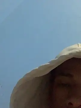 Snapshot of mondacuo3000 chatting on 02/11/26, 01:21 mondacuo3000 online show from 02/11/26, 01:21